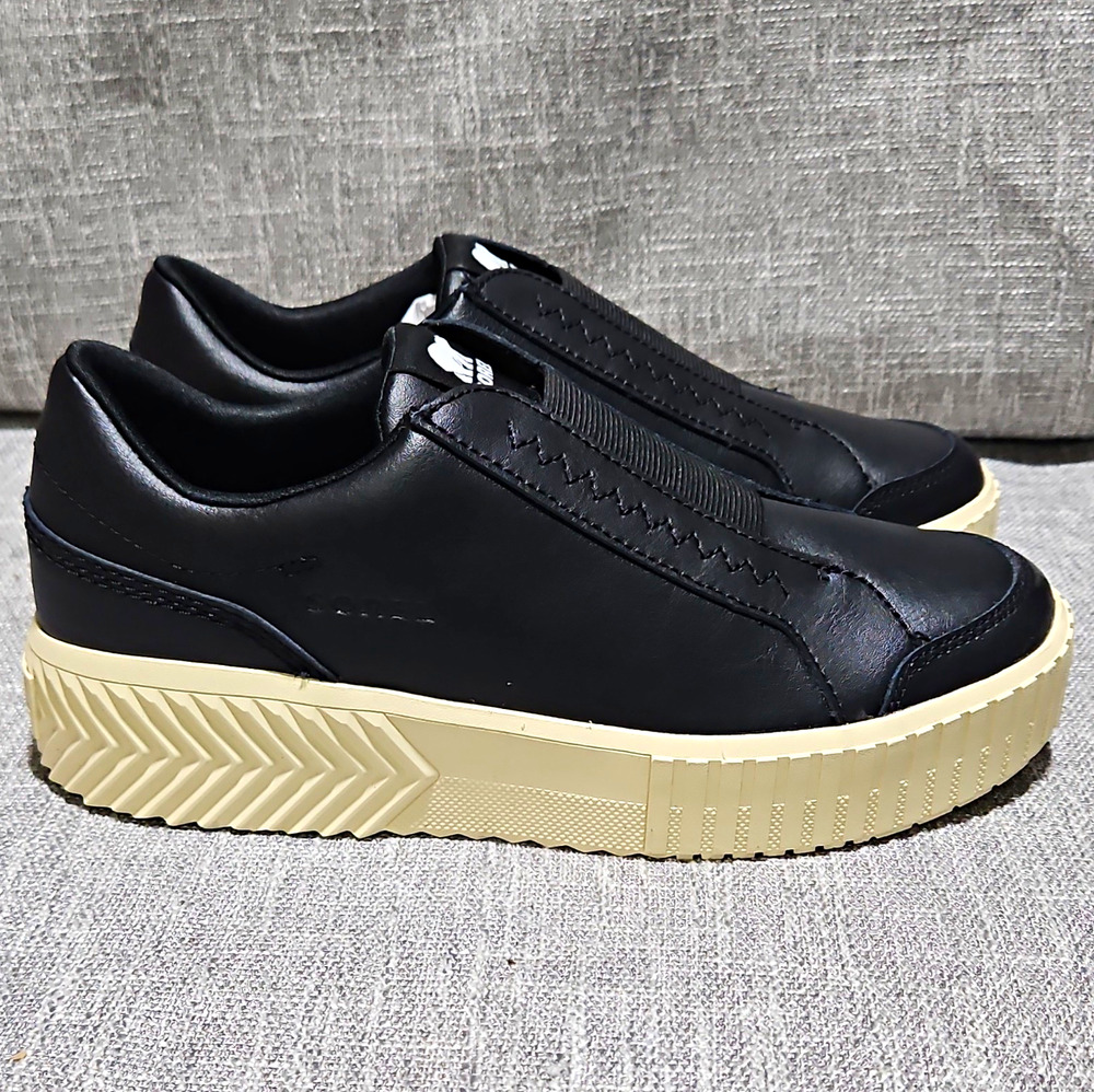 SOREL Women's Ona Ave Slip-On Leather Sneakers Black Chalk Size 8.5 N.I.B
